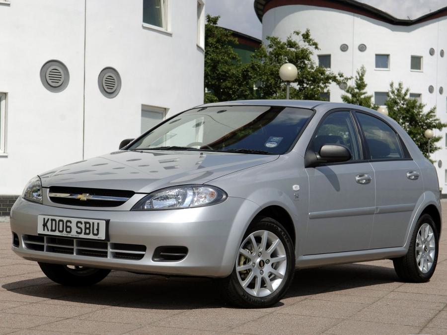  Chevrolet Lacetti Hatchback 2004 года  (UK) (фото 6 из 10)